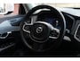Volvo XC90 2.0 T8 Recharge AWD Plus Bright | 455 PK | Panoramadak | Leder | ACC | 360 Camera | HarmanKardon | Volvo XC90 2.0 T8 Recharge AWD Plus Bright 455 PK met 2.0-liter viercilinder plug-in hybride benzinemotor, lederen bekleding, elektrisch verstelbare stoelen met geheugen, verwarmbare voor- en