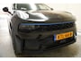 Lynk & Co 01 1.5 PHEV MY22 6,6kWh Zwart [ SoH 95,8% | Pano 360°cam Apple/Android Navi ]