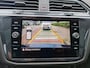 Volkswagen Tiguan Allspace 1.5 TSI 150pk R-Line Business+ 7persoons DSG Automaat / Panoramadak / Camera / R-Line / Wegklapbare trekhaak / 20"LM / Virtual Cockpit trans