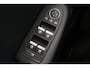 Renault Clio 1.0 TCe Intens | Climate control  | 360° Camera | Navigatie | Pack Winter | Climate control | 17"Lichtmetaal | Trekhaak |