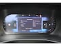 Volvo XC40 2.0 B4 Plus Dark | Trekhaak | Verwarmbare voorstoelen en stuurwiel | Premium audio by Harman Kardon | Apple carplay/Android auto | Keyless | Elektrisch verstelbare stoelen met geheugen | Achteruitrijcamera | All-seasonbanden