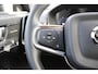 Volvo XC40 2.0 B4 Plus Dark | Trekhaak | Verwarmbare voorstoelen en stuurwiel | Premium audio by Harman Kardon | Apple carplay/Android auto | Keyless | Elektrisch verstelbare stoelen met geheugen | Achteruitrijcamera | All-seasonbanden