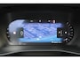 Volvo XC40 2.0 B4 Plus Dark | Trekhaak | Verwarmbare voorstoelen en stuurwiel | Premium audio by Harman Kardon | Apple carplay/Android auto | Keyless | Elektrisch verstelbare stoelen met geheugen | Achteruitrijcamera | All-seasonbanden