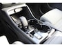 Volvo XC40 2.0 B4 Plus Dark | Trekhaak | Verwarmbare voorstoelen en stuurwiel | Premium audio by Harman Kardon | Apple carplay/Android auto | Keyless | Elektrisch verstelbare stoelen met geheugen | Achteruitrijcamera | All-seasonbanden