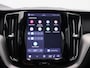 Volvo XC60 2.0 T6 Plug-in hybrid AWD R-Design 350 PK DSG Panoramadak, Trekhaak, Harman Kardon Audio, 19" LM Velgen, Stoelverwarming voor en achter, Keyless, Memorystoelen, LED verlichting