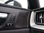 Volvo XC60 2.0 T6 Plug-in hybrid AWD R-Design 350 PK DSG Panoramadak, Trekhaak, Harman Kardon Audio, 19" LM Velgen, Stoelverwarming voor en achter, Keyless, Memorystoelen, LED verlichting