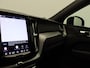 Volvo XC60 2.0 T6 Plug-in hybrid AWD R-Design 350 PK DSG Panoramadak, Trekhaak, Harman Kardon Audio, 19" LM Velgen, Stoelverwarming voor en achter, Keyless, Memorystoelen, LED verlichting