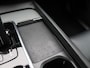 Volvo XC60 2.0 T6 Plug-in hybrid AWD R-Design 350 PK DSG Panoramadak, Trekhaak, Harman Kardon Audio, 19" LM Velgen, Stoelverwarming voor en achter, Keyless, Memorystoelen, LED verlichting