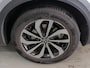 Volkswagen T-Roc 1.0 TSI Style Multimedia / Navigatie / Camera / Extra getint glas / 17"LM velgen / Airco (Clima) / Digital Cockpit trans