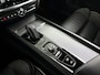 Volvo V60 B3 R-Design | Parkeercamera | Stoel- en stuurverwarming | Harman Kardon | Extra getint glas | Trekhaak