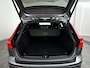Volvo V60 B3 R-Design | Parkeercamera | Stoel- en stuurverwarming | Harman Kardon | Extra getint glas | Trekhaak