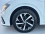 Volkswagen Polo 1.0 TSI Highline 95 pk | Navigatie via App | Achteruitrijcamera | Adaptieve cruise control | Autom. airco | R-line (exterieur) |