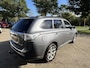 Mitsubishi Outlander 2.0 PHEV Instyle NL-Auto, Keurig onderh., 4WD, Hybride, Leer, Navigatie, Schuif kantel dak, Trekhaak, Cruise Controle, Alarm, A-Rij-Camera . Electr. Achterklep.