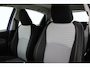 Toyota Yaris 1.5 Hybrid Design | Cruise Control | Clima | Parkeersensoren voor | Camera | 15 inch | Rijstrooksensor | Bluetooth