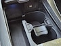 Mercedes-Benz C-klasse 300 e AMG Line / SOH 99,8% / Elektrische trekhaak / Stoelverwarming / Elektrische achterklep / Trekgewicht 1800 kg / Burmester Audio Systeem / Adaptief cruise control / Achteruitrijcamera / Apple Carplay Android Auto /