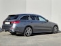 Mercedes-Benz C-klasse 300 e AMG Line / SOH 99,8% / Elektrische trekhaak / Stoelverwarming / Elektrische achterklep / Trekgewicht 1800 kg / Burmester Audio Systeem / Adaptief cruise control / Achteruitrijcamera / Apple Carplay Android Auto /