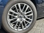 Mazda 2 1.5 Skyactiv-G Luxury | i-Activesense pakket | Navigatie | Afneembare trekhaak | Dakspoiler!