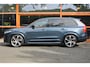 Volvo XC90 T8 Recharge AWD Plus Dark | Luchtvering | Panoramadak | Harman/Kardon | Trekhaak | Stoel + Stuur Verwarmd | Camera |