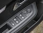 Peugeot e-208 e-Style 50 kWh | Navigatie | Parkeersensoren | Cruise Control