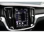 Volvo V60 2.0 B3 | Wegklapbare trekhaak | Stoelverwarming | Stuurverwarming | Camera | Google