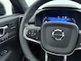 Volvo XC40 B4 211pk Plus Dark / 20'' / Pixel Koplampen / Panoramadak / Getint Glas / Nubuck / 360 Camera / El. Stoelen / Noodreservewiel / Trekhaak / Stoel + Stuuw. Verwarming /