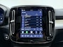 Volvo XC40 B4 211pk Plus Dark / 20'' / Pixel Koplampen / Panoramadak / Getint Glas / Nubuck / 360 Camera / El. Stoelen / Noodreservewiel / Trekhaak / Stoel + Stuuw. Verwarming /