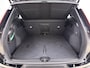 Volvo XC40 B4 211pk Plus Dark / 20'' / Pixel Koplampen / Panoramadak / Getint Glas / Nubuck / 360 Camera / El. Stoelen / Noodreservewiel / Trekhaak / Stoel + Stuuw. Verwarming /