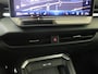 Volkswagen T-Roc 1.5 eTSI R-Line | Trekhaak |  Achteruitrijcamera | Matrix LED verlichting | Keyless | Adaptieve cruise control | Dodehoekdetectie | Stoel- en stuurwielverwarming | Elektrische kofferklep |