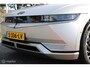 Hyundai Ioniq 5 Lounge 77.4 kWh, Panoramadak, Leer, Stoelverwarming + Koeling, Donker glas, Mat grijs, 20 Inch LMV, Navi, App connect, Head-up display, Alle opties !!
