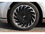 Hyundai Ioniq 5 Lounge 77.4 kWh, Panoramadak, Leer, Stoelverwarming + Koeling, Donker glas, Mat grijs, 20 Inch LMV, Navi, App connect, Head-up display, Alle opties !!