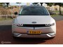 Hyundai Ioniq 5 Lounge 77.4 kWh, Panoramadak, Leer, Stoelverwarming + Koeling, Donker glas, Mat grijs, 20 Inch LMV, Navi, App connect, Head-up display, Alle opties !!
