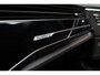 Audi RS Q8 4.0 TFSI B&O HUD Massage Keramisch Softclose ACC PDC Nachtzicht RS Seats Keyless 360 Camera Stoelventilatie Elektr. achterklep Memory seats Elektr. trekhaak Navi Niveauregeling Alcantara binnenhemel Stoelverwarming LM velgen