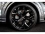 Audi RS Q8 4.0 TFSI B&O HUD Massage Keramisch Softclose ACC PDC Nachtzicht RS Seats Keyless 360 Camera Stoelventilatie Elektr. achterklep Memory seats Elektr. trekhaak Navi Niveauregeling Alcantara binnenhemel Stoelverwarming LM velgen