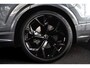 Audi RS Q8 4.0 TFSI B&O HUD Massage Keramisch Softclose ACC PDC Nachtzicht RS Seats Keyless 360 Camera Stoelventilatie Elektr. achterklep Memory seats Elektr. trekhaak Navi Niveauregeling Alcantara binnenhemel Stoelverwarming LM velgen