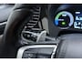 Mitsubishi Outlander 2.0 PHEV Automaat instyle | Navigatie | Lederen bekleding | Achteruitrijcamera | Elektrische achterklep | Stoel- en stuurverwarming | Verwarmd voorraam