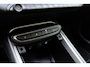 Jeep Avenger Summit 54 kWh | Navigatie | DEMO | 8 jaar speciale garantie | Electrische achterklep | Camera | Stoel- en stuurverwarming | Climate control