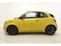 Fiat 500 1.0 Hybrid La Prima Cabrio | DEMO | Tot 8 jaar garantie | Navigatie | JBL Audio | Achteruitrijcamera | Climate control | Full LED Koplampen | Stoelverwarming | 17" Lichtmetalen velgen