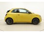 Fiat 500 1.0 Hybrid La Prima Cabrio | DEMO | Tot 8 jaar garantie | Navigatie | JBL Audio | Achteruitrijcamera | Climate control | Full LED Koplampen | Stoelverwarming | 17" Lichtmetalen velgen