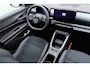 Fiat 600 1.2 Turbo 145pk Hybrid Automaat Sport | DEMO | Tot 8 jaar garantie | Navigatie | Achteruitrijcamera | Elektrische achterklep | LED Matrix koplampen | Sportief interieur | 18" Lichtmetalen velgen | Zwart dak