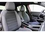 Fiat 600 1.2 Turbo 145pk Hybrid Automaat Sport | DEMO | Tot 8 jaar garantie | Navigatie | Achteruitrijcamera | Elektrische achterklep | LED Matrix koplampen | Sportief interieur | 18" Lichtmetalen velgen | Zwart dak