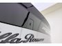 Alfa Romeo Junior 1.2 Turbo 145pk Hybrid Automaat Ibrida Speciale | Navigatie | Adapt. Cruise control | Climate control | Elektrische achterklep | Keyless | LED Matrix koplampen | 18" Lichtmetalen velgen