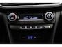 Hyundai Kona 1.0T 120pk Fashion | Navigatie | Trekhaak | Climate control | Achteruitrijcamera | Cruise control | Keyless | Lichtmetalen velgen | Parkeersensoren