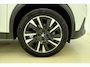 Peugeot e-2008 EV GT Pack 50 kWh | SOH 88,6%| Navigatie | Achteruitrijcamera | Alcantara | Stoelverwarming | Climate control | Cruise control | 18" Lichtmetalen velgen