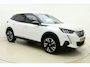 Peugeot e-2008 EV GT Pack 50 kWh | SOH 88,6%| Navigatie | Achteruitrijcamera | Alcantara | Stoelverwarming | Climate control | Cruise control | 18" Lichtmetalen velgen