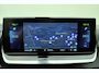 Peugeot e-2008 EV GT Pack 50 kWh | SOH 88,6%| Navigatie | Achteruitrijcamera | Alcantara | Stoelverwarming | Climate control | Cruise control | 18" Lichtmetalen velgen