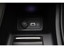 Peugeot 308 SW 1.2 PureTech Allure | Apple carplay/Android auto | Parkeercamera V + A | Electronic climate control | Draadloze telefoonlader | Stoelverwarming | Navigatie | Parkeersensoren V+A | Automaat