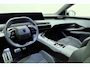 Peugeot E-3008 GT 73 kWh | Trekhaak | Panoramic Navigation | WLTP range 525km | elektrische achterklep | stoel en stuurverwarming
