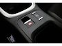 Jeep Avenger Avenger 54 kWh | Navigatie | LED projector koplampen | Elektrische achterklep | 18'' lichtmetalen velgen | Camera | Stoelverwarming | Snel leverbaar!