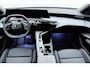 Peugeot E-3008 Allure Avantage 210pk 73 kWh | 3 Fase | Stoelverwarming | Rondomzicht Camera | Apple Carplay/Android Auto | 19inch Lichtmetalen Velgen | Adaptieve Cruise Control