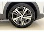 Peugeot 3008 1.2 PureTech Allure | Apple carplay/Android auto | Achteruitrijcamera | Cruise control | Navigatie | Licht metalen velgen 17'' |